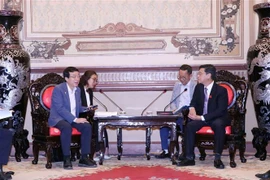 Consejos populares de urbes vietnamita y surcoreana agilizan cooperación 