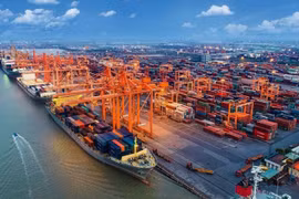  Vietnam registra superávit comercial de 9,8 mil millones de USD en lo que va de año