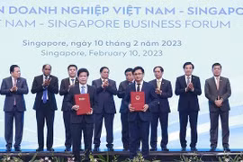 Visita del premier de Singapur abre oportunidad para una agenda futura de nexos con Vietnam