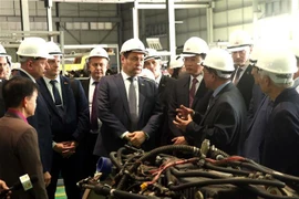 Premier bielorruso realiza una visita de trabajo en Hung Yen