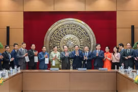 Vietnam y Camboya fomentan cooperación parlamentaria