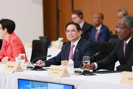 Premier vietnamita interviene en sesión de Cumbre del G7 sobre planeta sostenible