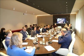 Vietnam busca intensificar cooperación económica con región italiana