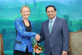 Premier sugiere a Amazon ayudar a empresas vietnamitas en transformación digital