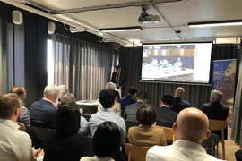 Resaltan en Bélgica potencialidades de Vietnam en sector portuario 