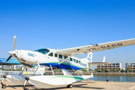 Lanzan primer vuelo comercial en hidroavión al distrito insular de Co To