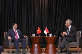 Visita de premier vietnamita a Singapur promueve relaciones bilaterales
