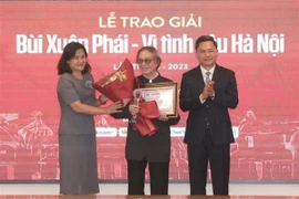 Premios Bui Xuan Phai honran al cineasta Dang Nhat Minh