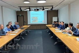 Hanoi busca fomentar cooperación con localidades francesas