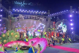 Inauguran Festival del Mercado del Amor de Khau Vai