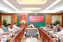 Proponen aplicar medidas disciplinarias a varios funcionarios de provincias vietnamitas