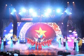 Velada artística “Primavera Truong Sa” en Hanoi exalta patriotismo