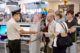 Reporta gran aumento de viajeros en Aeropuerto Internacional de Noi Bai