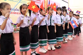 Escuela bilingüe laosiano-vietnamita celebra 15 años de fundación