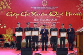 Embajada de Vietnam en Camboya organiza encuentro con connacionales en ocasión del Tet