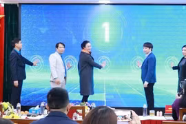 Efectúan segunda edición de carrera por la salud de Vietnam