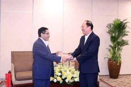 Dirigente de Ciudad Ho Chi Minh recibe a delegación del Partido Comunista Peruano