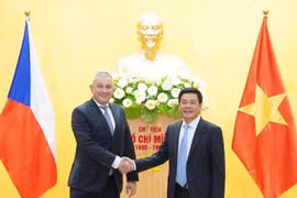Vietnam y República Checa promueven cooperación comercial 