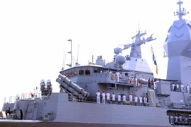Buque australiano realiza visita amistosa a Vietnam