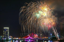 Festival de fuegos artificiales eleva turismo de Da Nang a nuevo nivel