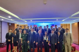 Vietnam y Filipinas debaten cooperación en cuestiones sobre mar y océano 