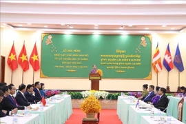 Autoridades provinciales de Vietnam visitan Svang Rieng en ocasión del festival Chol Chnam Thmay