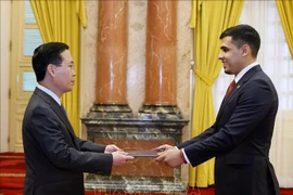 Recibe presidente de Vietnam a nuevos embajadores de Venezuela y Laos