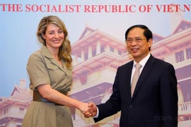 Vietnam y Canadá por intensificar aún más relaciones bilaterales