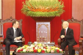 Máximo dirigente partidista de Vietnam recibe al primer ministro de Belarús