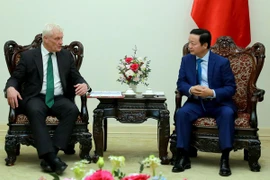 Vietnam desea adquirir experiencias británicas sobre energías renovables