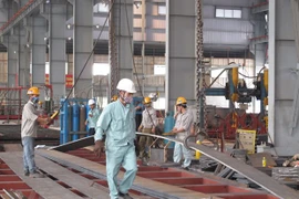 Vietnam gana estabilidad económica gracias a superávit comercial