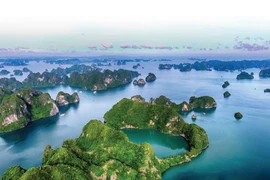 Bahía de Ha Long entre 24 destinos más ideales del mundo en 2024