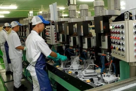 Vietnam incentiva desarrollo de industria auxiliar