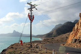 Destinan más de 200 millones de dólares para proyecto eléctrico submarino en Vietnam