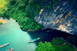 (Televisión) Lanzará provincia central de Quang Binh vuelos turísticos en helicóptero 