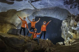 Recorrido turístico ayuda a descubrir belleza de cueva Kieu 