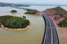 Inauguran oficialmente la autopista Van Don - Mong Cai