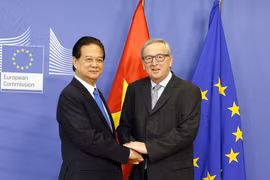 Primer ministro vietnamita se reúne con presidente de la Comisión Europea
