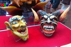 Belleza panameña hechiza al público de Hanoi