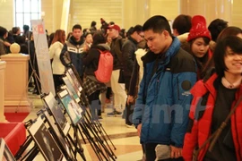 Exposición de fotos muestra actos ilegales de China en Mar del Este