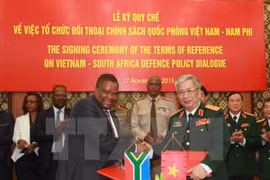 Vietnam y Sudáfrica sostienen diálogo de políticas de defensa