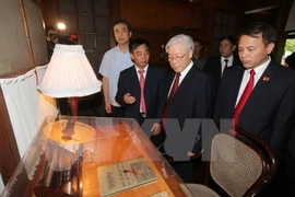 Rinden homenaje al presidente Ho Chi Minh por Día Nacional