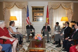 El secretario general del Partido Comunista de Vietnam recibe a representantes del Partido Comunista de EE.UU (Fuente: VNA)