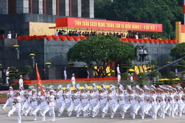 Gran mitin marca 70 aniversario del Día Nacional