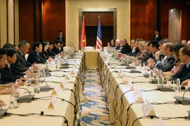 Mandatario vietnamita conversa con empresas estadounidenses
