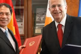 Vietnam y Chipre fomentan cooperación comercial e inversionista