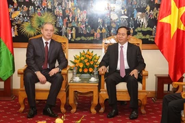 Vietnam y Belarús forjan vínculos de defensa