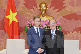 Vietnam considera importante desarrollo de relaciones de amistad con Laos
