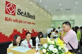 Honrado SeABank con dos premios de organización británica