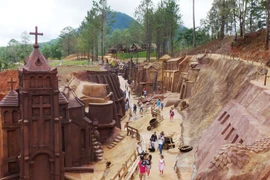 Túnel de arcilla, atracción turística en Da Lat